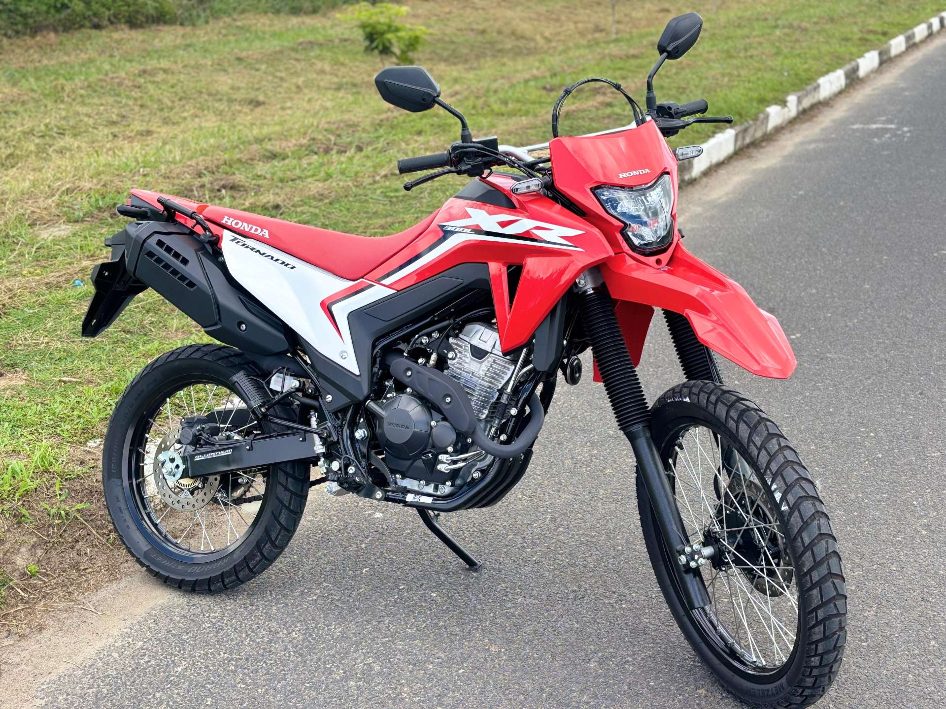MILHAR : HONDA TORNADO XR 300L 2025 OU 35.000,00 MIL NO PIX SORTEIO 04 DE JUNHO