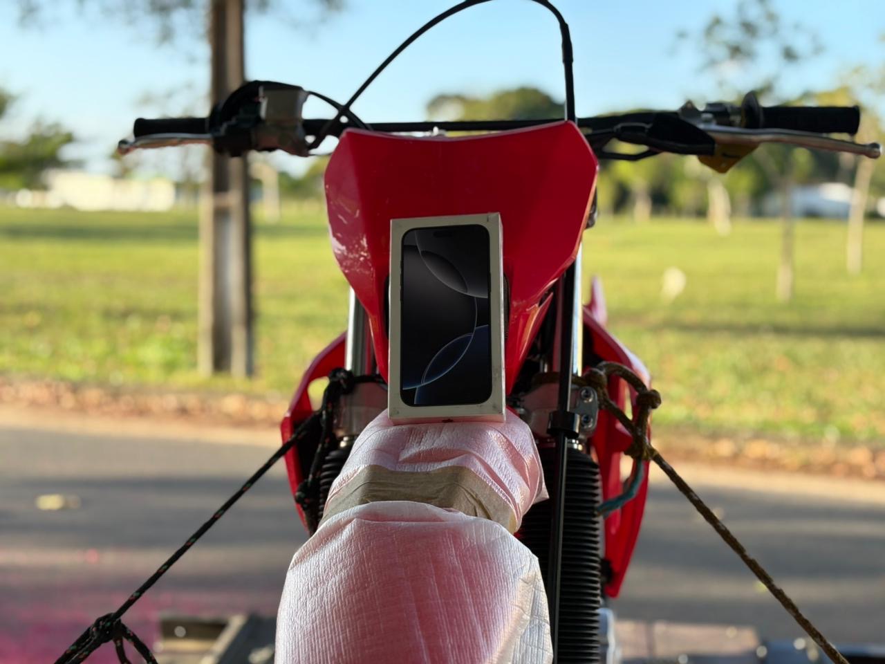 MILHAR : CRF 300 2025 + IPHONE 16 OU 35.000,00 MIL NO PIX SORTEIO 05 DE NOVEMBRO