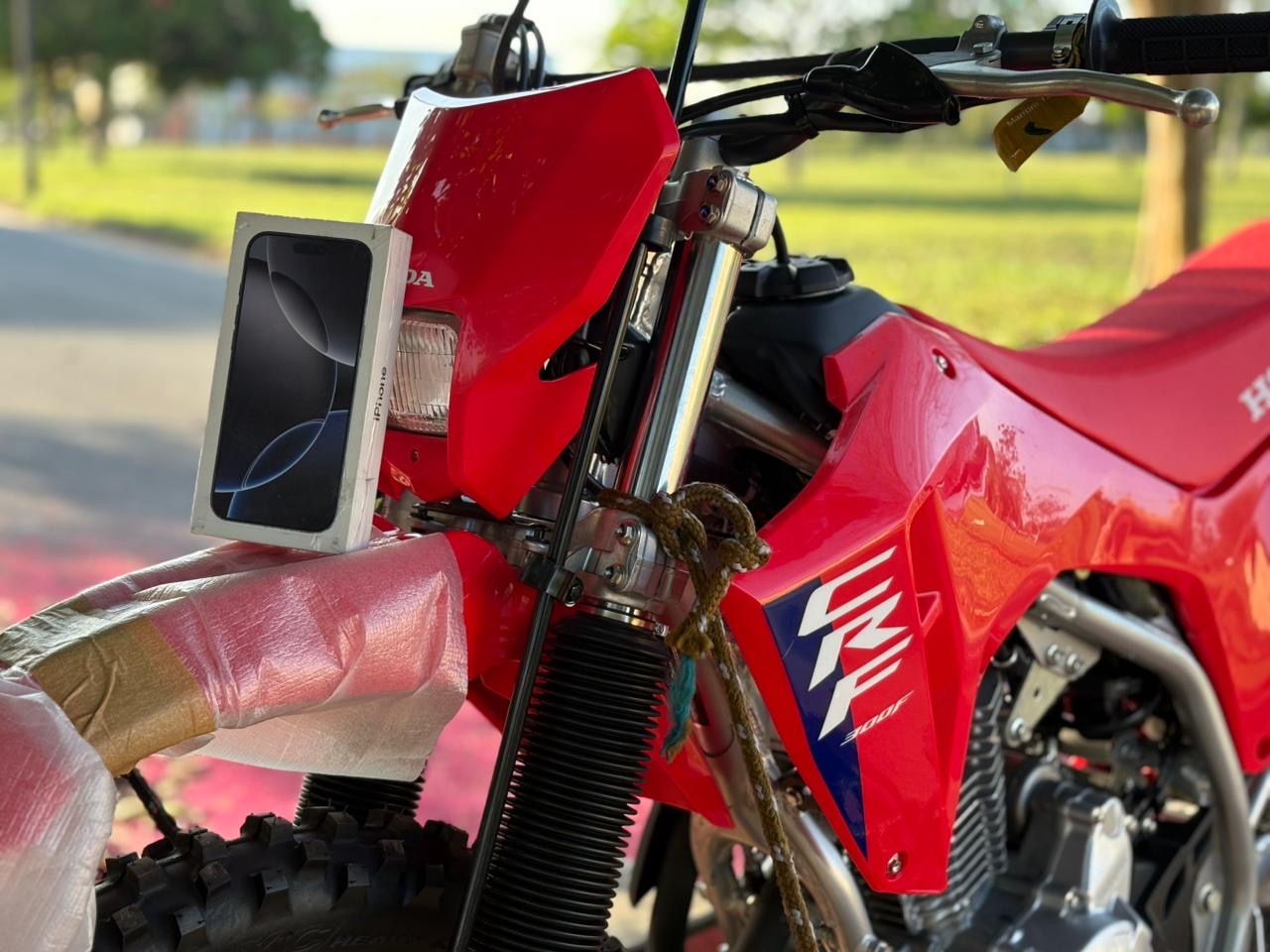 MILHAR : CRF 300 2025 + IPHONE 16 OU 35.000,00 MIL NO PIX SORTEIO 05 DE NOVEMBRO