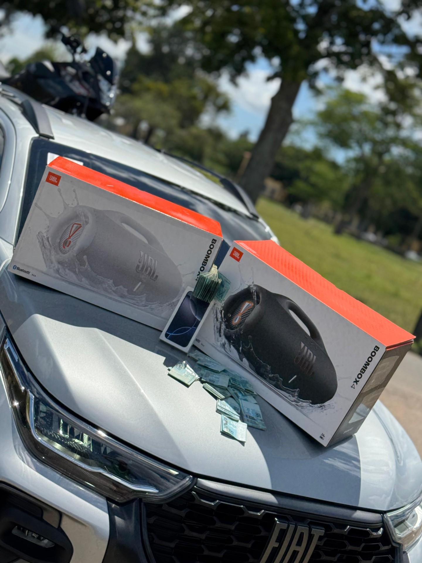 CENTENA : IPHONE 16 PRO MAX + 02 JBL BOOMBOX 4 OU 15.000,00 MIL NO PIX  SORTEIO 22 DE NOVEMBRO