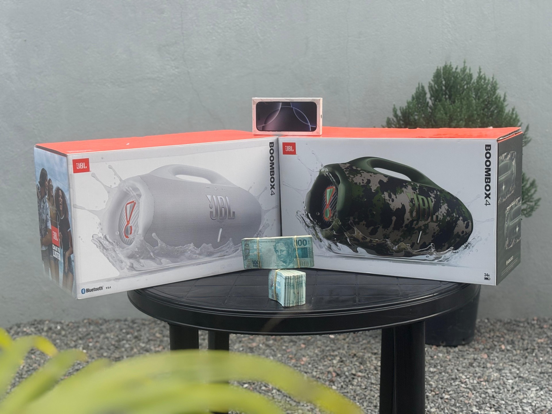 CENTENA : IPHONE 16 PRO MAX + 02 JBL BOOMBOX 4 OU 15.000,00 MIL NO PIX  SORTEIO 06 DE DEZEMBRO