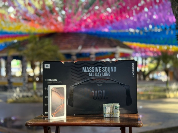 CENTENA : IPHONE 16 PRO MAX  + JBL BOOMBOX 3 OU 12.000,00 MIL NO PIX SORTEIO 18 DE JUNHO