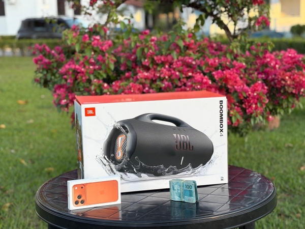 CENTENA : IPHONE 17 PRO MAX  + JBL BOOMBOX 4 OU 15.000,00 MIL NO PIX SORTEIO  25 DE OUTUBRO